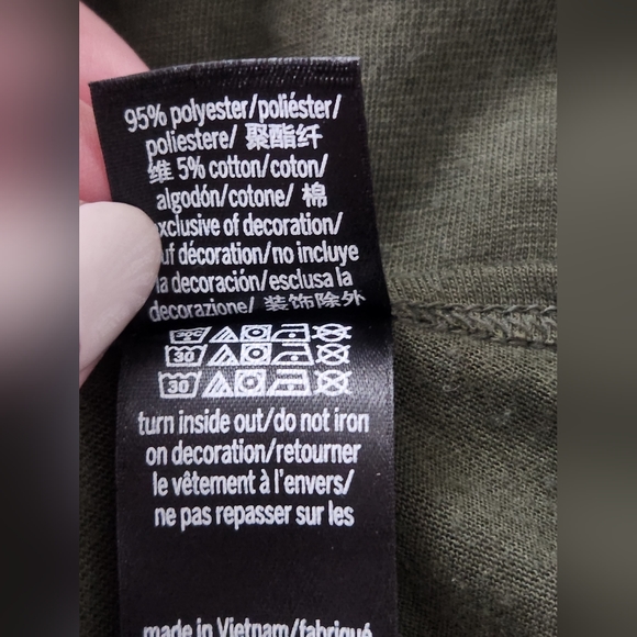 Victoria Sport VS Size small S Green T-Shirt Exercise Workout Lounge Tee - Picture 4 of 5